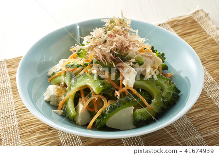 Boy's salad (Bitter gourd salad) 41674939