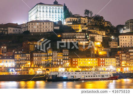 Porto old town cityscape at night Porto old town cityscape at night 41675810