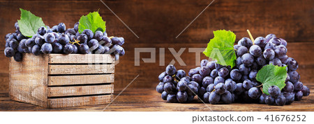 fresh grape  in a wooden box 41676252