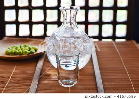 Full of cold sake 41676589