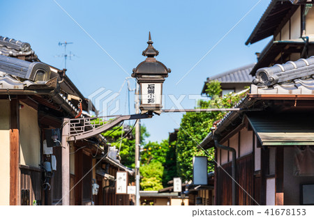 Kyoto Gion stone wall street 41678153