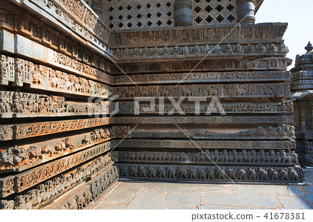 Friezes of animals, Hoysaleshwara temple, Halebidu Friezes of animals, Hoysaleshwara temple, Halebidu 41678381