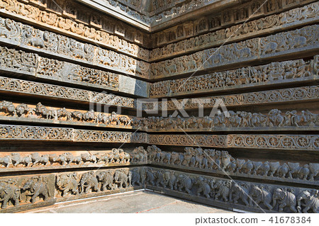 Friezes of animals, Hoysaleshwara temple, Halebidu Friezes of animals, Hoysaleshwara temple, Halebidu 41678384