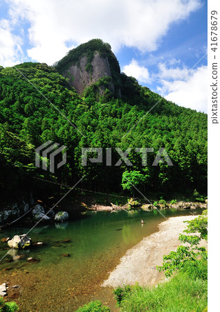 天津岩石的Koza河 41678679