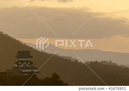 日落犬山城堡的國寶 41678931