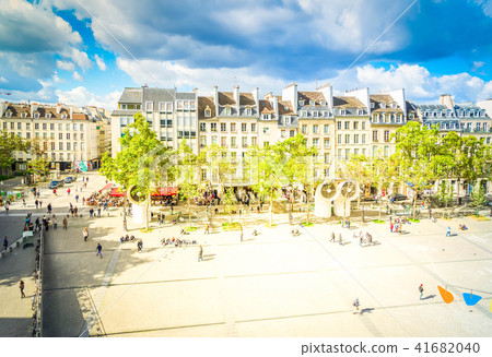 Square of Georges Pompidou, Paris 41682040