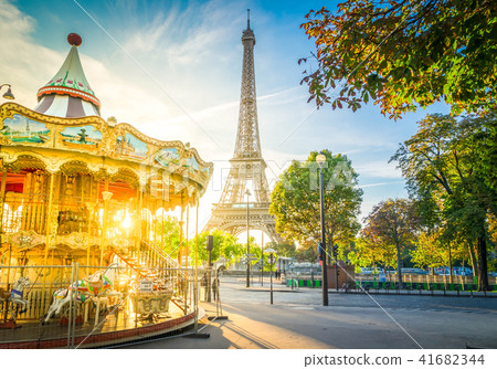 eiffel tour and from Trocadero, Paris 41682344
