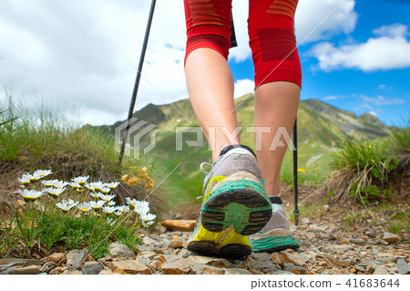 Feet of a woman who hikes Feet of a woman who hikes 41683644