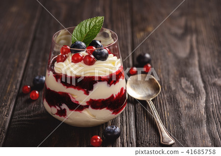 Berry mascarpone mousse dessert. 41685758