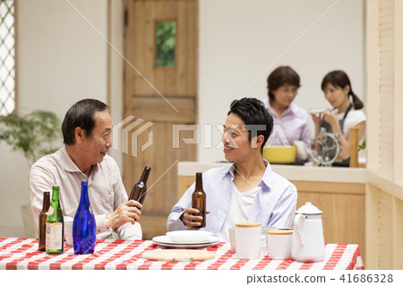 Family image 41686328