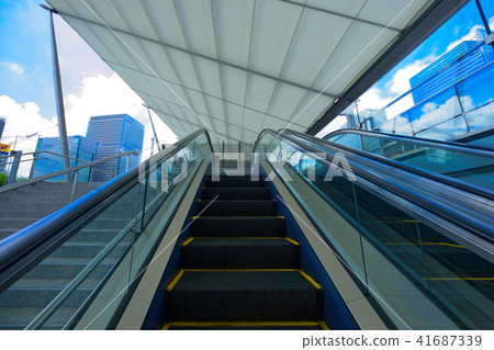 自動扶梯到東京站八重洲口大屋頂二樓 41687339