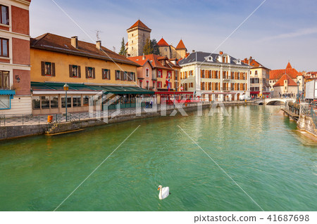 Annecy. Old city early morning 41687698