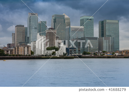 Office buildings in Canary Wharf in London Office buildings in Canary Wharf in London 41688279