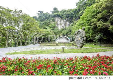 Cheonjiyeon Waterfall Cheonjiyeon Waterfall 41689383