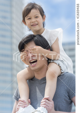 People, Daughter, Father, Family, Family, Friends, Men, Girls, Child, Dad, Dad, Father, Parents, Portrait 41689488