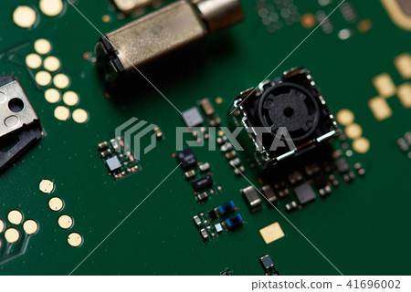 Smartphone camera close up Smartphone camera close up 41696002