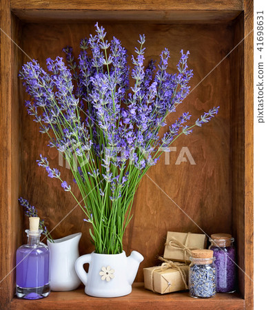 Natural cosmetics with flowers of lavender 41698631