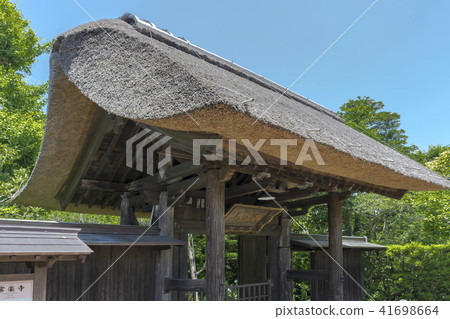 The mountain gate of Jogaku-ji (Kamakura-shi Oboe) The mountain gate of Jogaku-ji (Kamakura-shi Oboe) 41698664