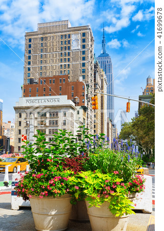 Empire State Building is an Art Deco New York 41699678