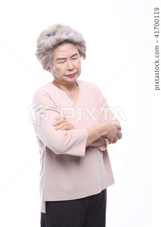 Asian woman facial expression, senior, middle aged, old, grandmother, close up, pain, illness, sadness, suffering, healthy Asian woman facial expression, senior, middle aged, old, grandmother, close up, pain, illness, sadness, suffering, healthy 41700119