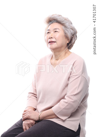 亞裔婦女的表情，資深，中年，老人，祖母，特寫鏡頭，笑，幸福，情感，健康 41701307