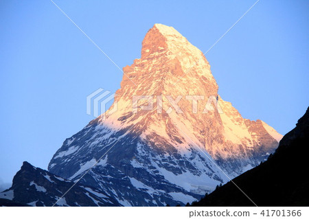 Matterhorn at sunrise Matterhorn at sunrise 41701366