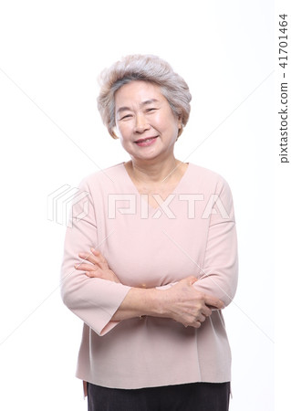 Asian woman's facial expression, senior, middle-aged, elderly, grandmother, close-up, laughing, happiness, emotion, health 41701464