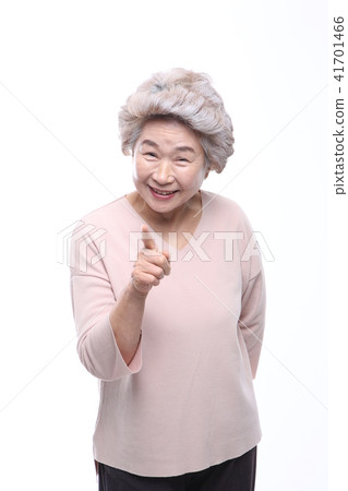 Asian woman's facial expression, senior, middle-aged, elderly, grandmother, close-up, laughing, happiness, emotion, health 41701466