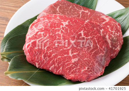 牛大腿 牛排 肉 牛大腿 牛排 肉 41701925