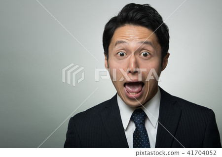 A young businessman who is surprised Japanese men 41704052