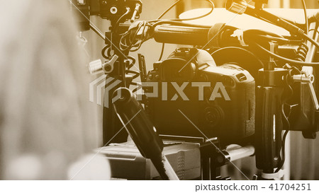 Behind the scenes  41704251