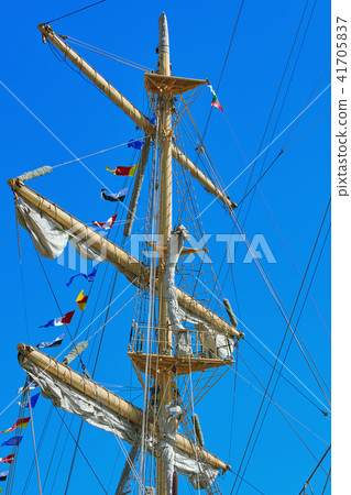 Mast of a Sailing Ship 41705837