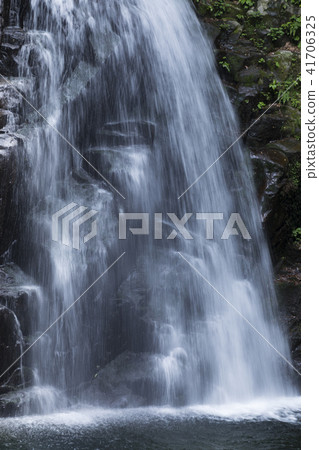 紅色Eighthall瀑布秋天瀑布 紅色Eighthall瀑布秋天瀑布 41706325