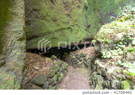 (Shizuoka Prefecture) Nishiizu beach Mitoi dune stone cut out sea side (Shizuoka Prefecture) Nishiizu beach Mitoi dune stone cut out sea side 41706460