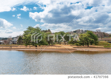 跟踪特殊的歷史遺址Massacre 跟踪特殊的歷史遺址Massacre 41707398