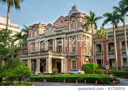 National Taiwan University Hospital National Taiwan University Hospital National Taiwan University Hospital 41708950