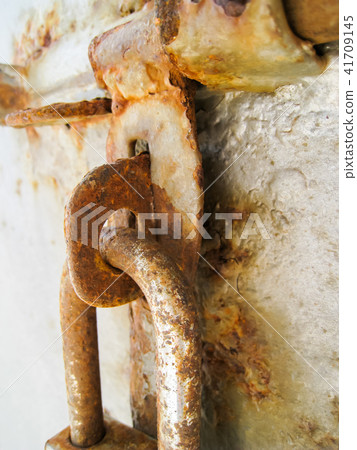 old and rusty lock. old and rusty lock. 41709145