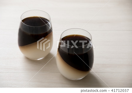 Diagonal coffee jelly 41712037