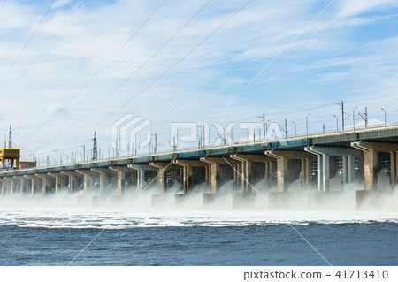 Hydroelectric power station. Water dumping. Volgograd, Volga river, Russia 41713410