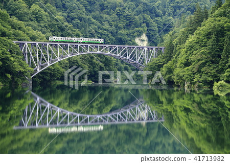 Fresh green Tadami line 41713982