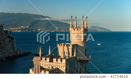 "swallow's nest" castle on peninsula Crimea 41714616