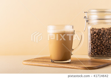 Bulletproof coffee, blended with organic  butter  41714642