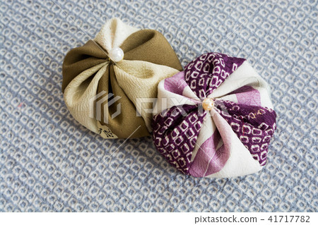 Old bean of old cloth on crepe 41717782