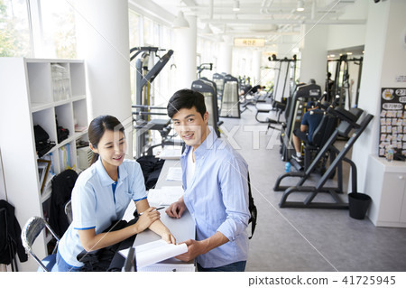 gym, men, women 41725945