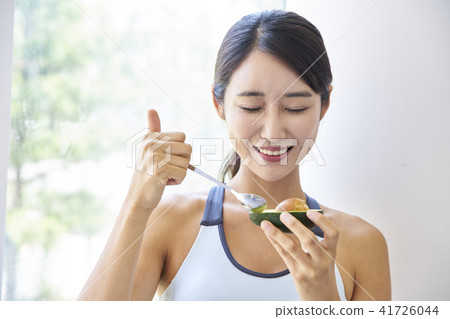 健身房,年輕女子 健身房,年輕女子 41726044