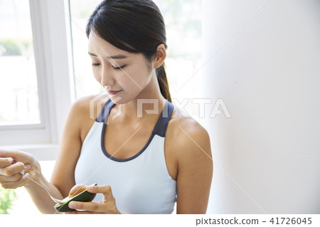 gym, young woman gym, young woman 41726045