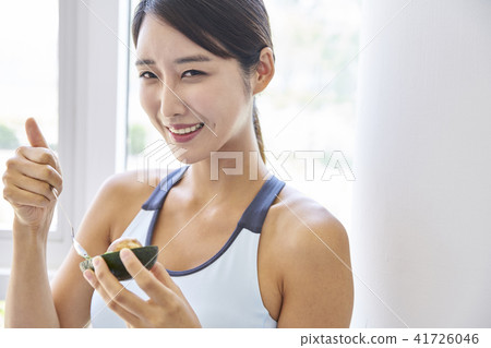 gym, young woman gym, young woman 41726046