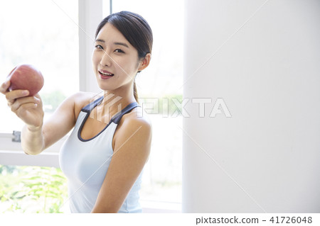 gym, young woman 41726048