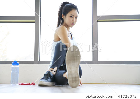 gym, young woman gym, young woman 41726072