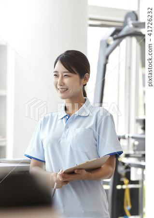 健身房,年輕女子 健身房,年輕女子 41726232
